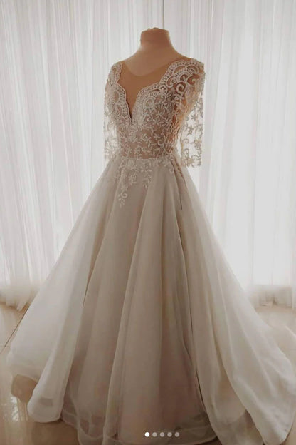 Round neck tulle lace long Wedding Dresses