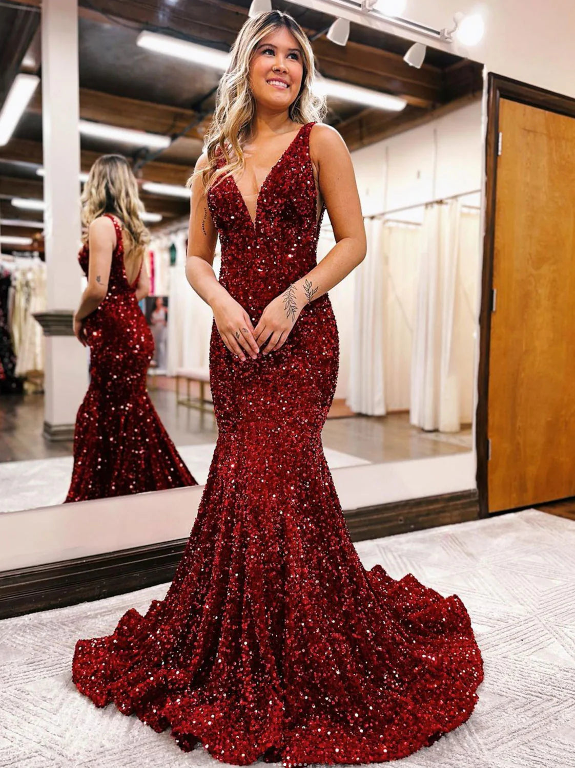 Mermaid Unique Velvet Sequin Long Prom Dresses