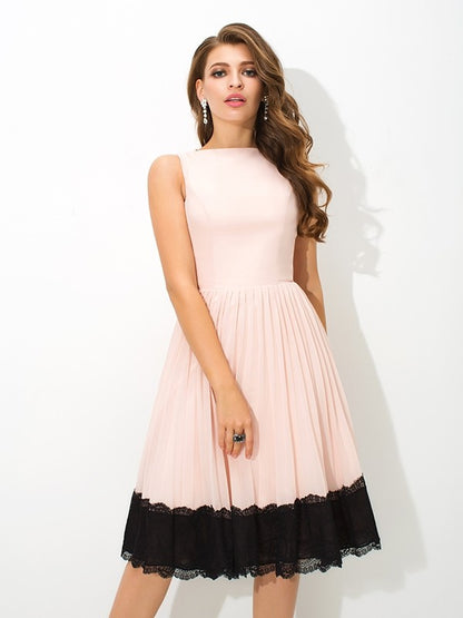 A-Line/Princess High Neck Lace Sleeveless Short Chiffon Cocktail Dresses