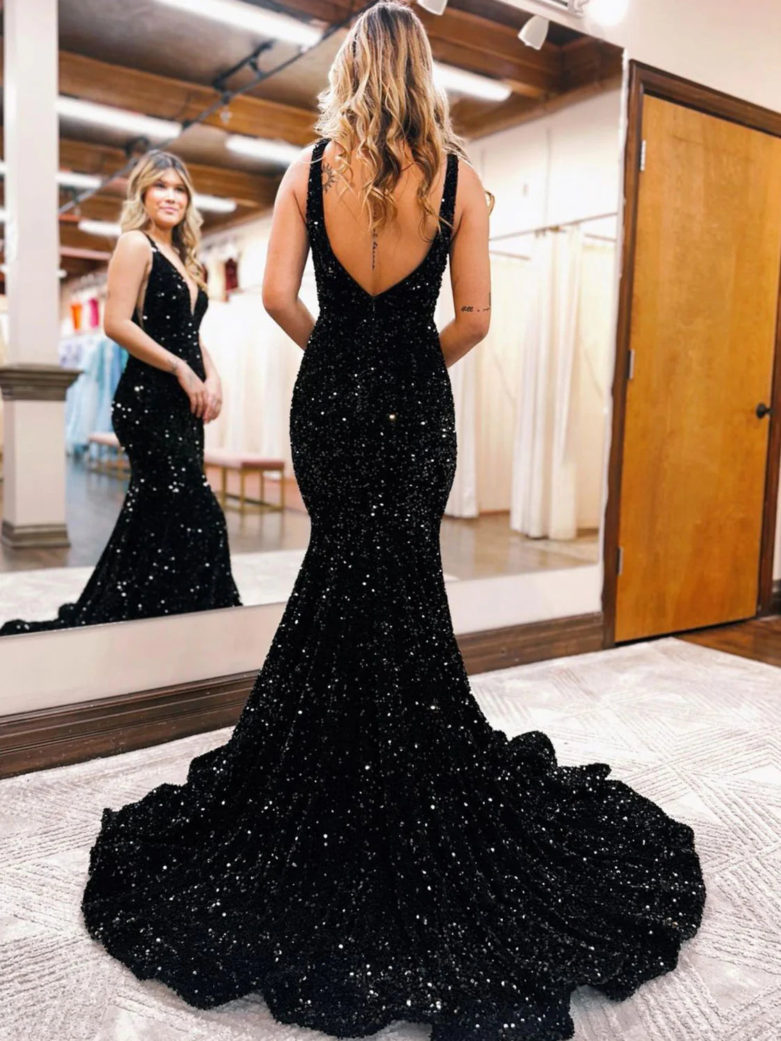 Mermaid Unique Velvet Sequin Long Prom Dresses