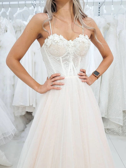 Light tulle lace long Wedding Dresses