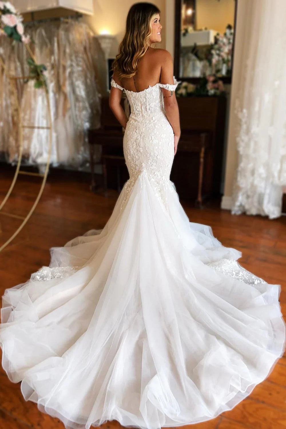 Mermaid Lace Sweep Train Long Wedding Dress