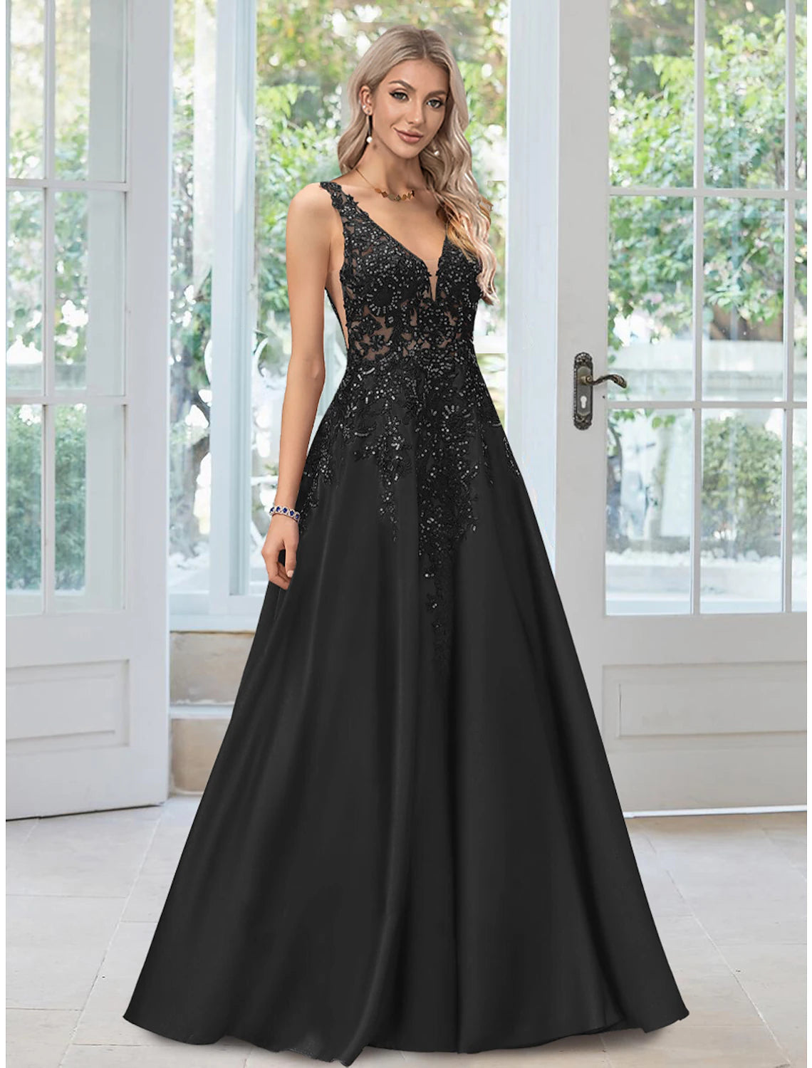 A-Line Evening Gown Black Dress Formal Floor Length Sleeveless V Neck Lace with Appliques