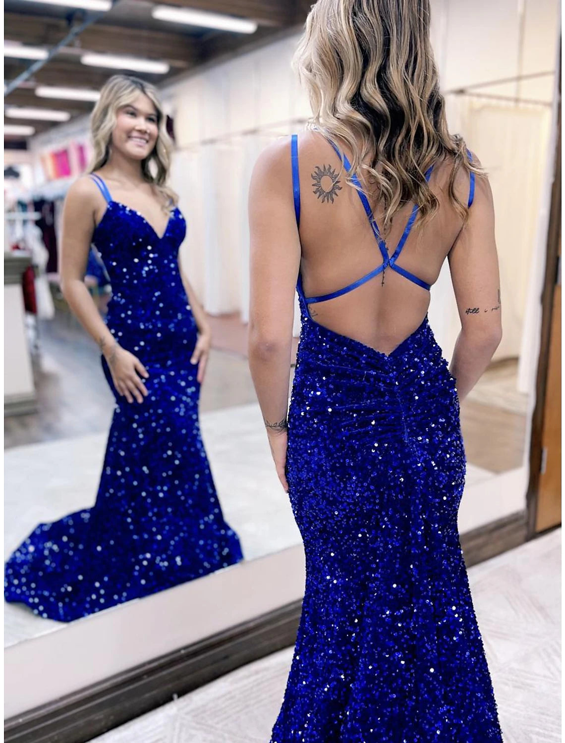 Mermaid / Trumpet Prom Dresses Sparkle & Shine Dress Formal Wedding Party Court Train Sleeveless V Neck Sequined Backless with Sequin