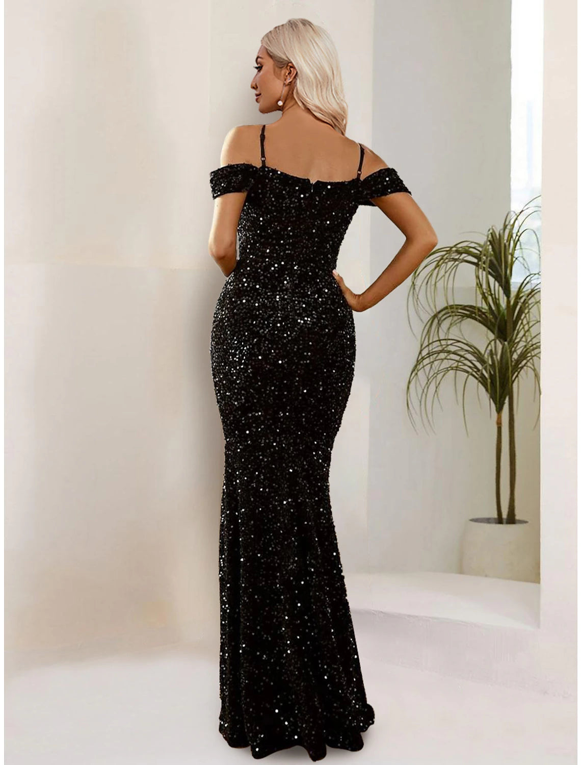 Mermaid / Trumpet Evening Gown Sparkle & Shine Dress Formal Black Dress Plus Size Floor Length Short Sleeve Spaghetti Strap Sequined with Sequin