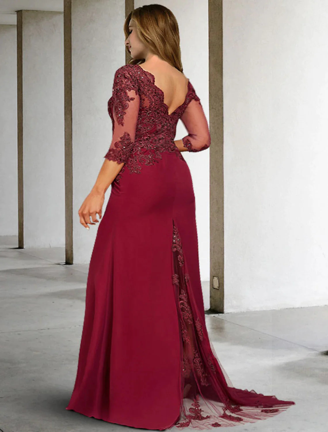 A-Line Mother of the Bride Dresses Plus Size Hide Belly Curve Elegant Dress Formal Court Train 3/4 Length Sleeve V Neck Chiffon with Sequin Slit Appliques