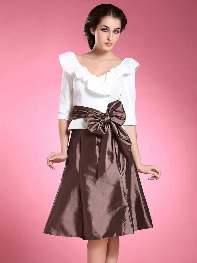 A-Line Mother of the Bride Dress Color Block V Neck Knee Length Taffeta Half Sleeve No with Sash / Ribbon Bow(s)