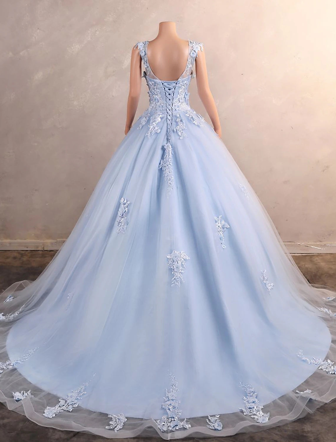 Ball Gown Quinceanera Dresses Elegant Dress Quinceanera Sweet 16 Court Train Sleeveless Sweetheart African American Tulle Cowl Back with Pearls Appliques