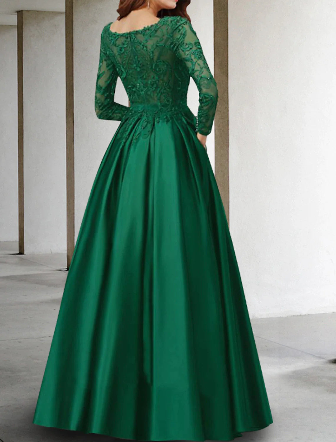 A-Line Mother of the Bride Dress Luxurious Elegant V Neck Floor Length Chiffon Lace Long Sleeve with Pleats Appliques