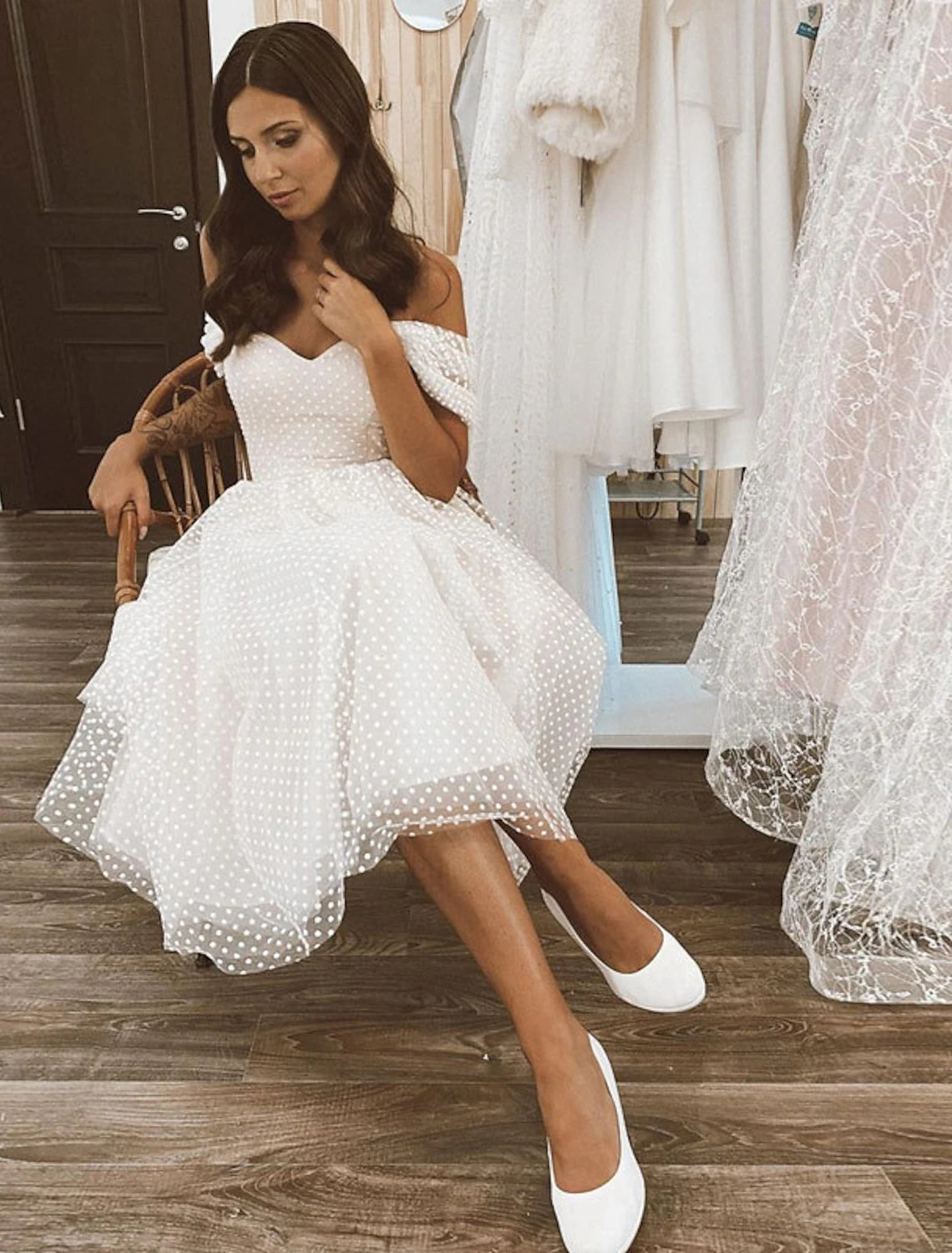 Reception Little White Dresses Wedding Dresses A-Line Off Shoulder Cap Sleeve Knee Length Tulle Bridal Gowns With