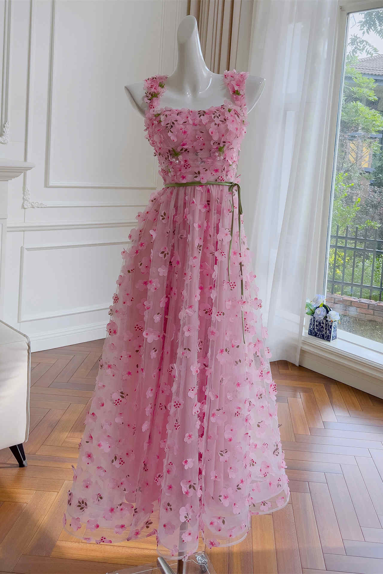 A Line Straps Sleeveless Tulle Prom Dress With Flowers