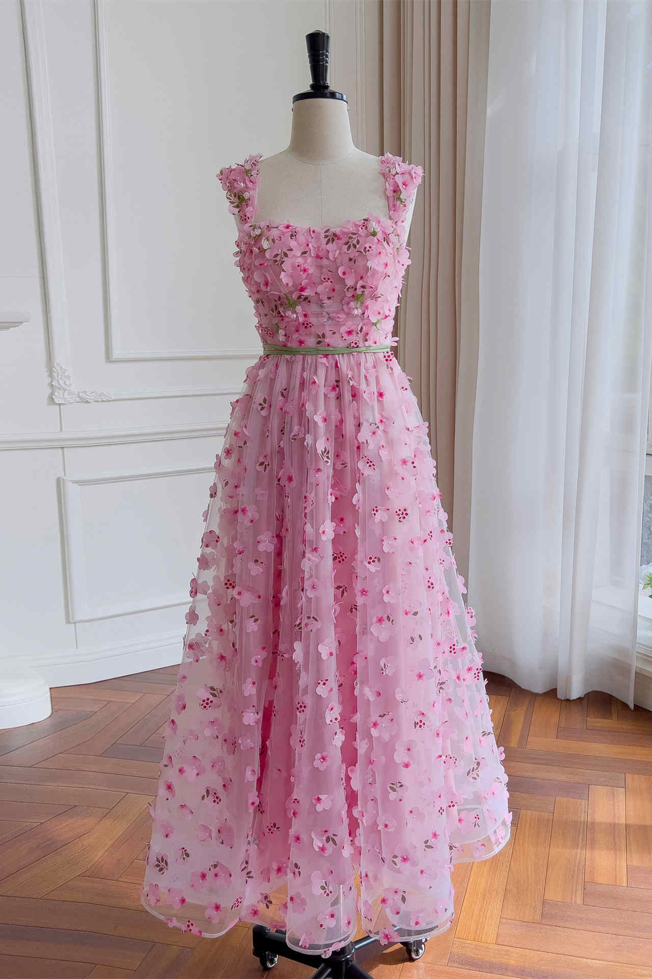 A Line Straps Sleeveless Tulle Prom Dress With Flowers