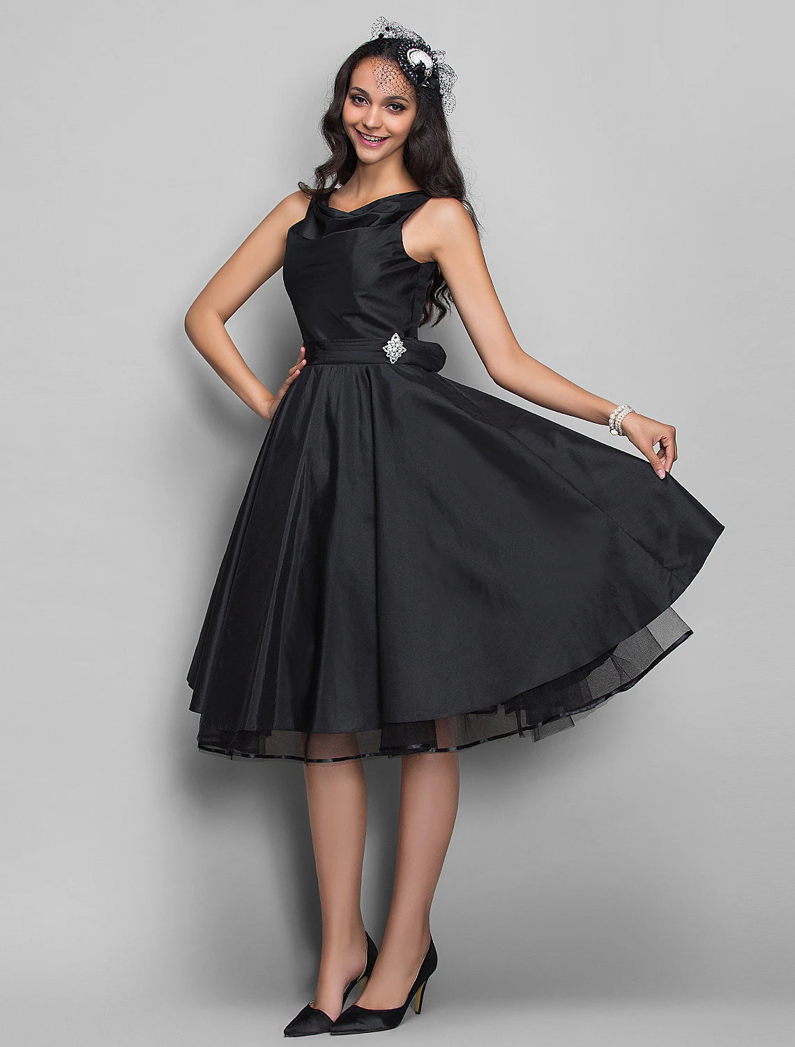 A-Line Cocktail Dresses Vintage Dress Halloween Wedding Guest Knee Length Sleeveless V Neck Taffeta with Pleats Crystals