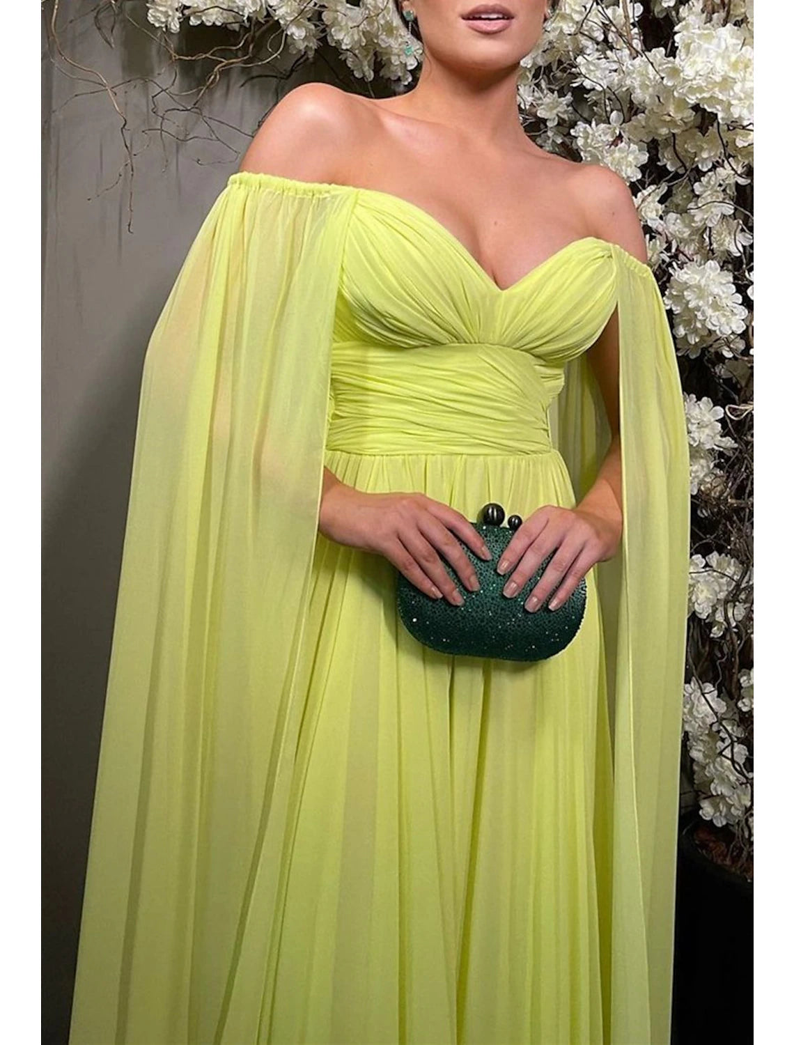 A-Line Evening Gown Elegant Dress Formal Sweep / Brush Train Sleeveless Off Shoulder Capes Chiffon with Pleats