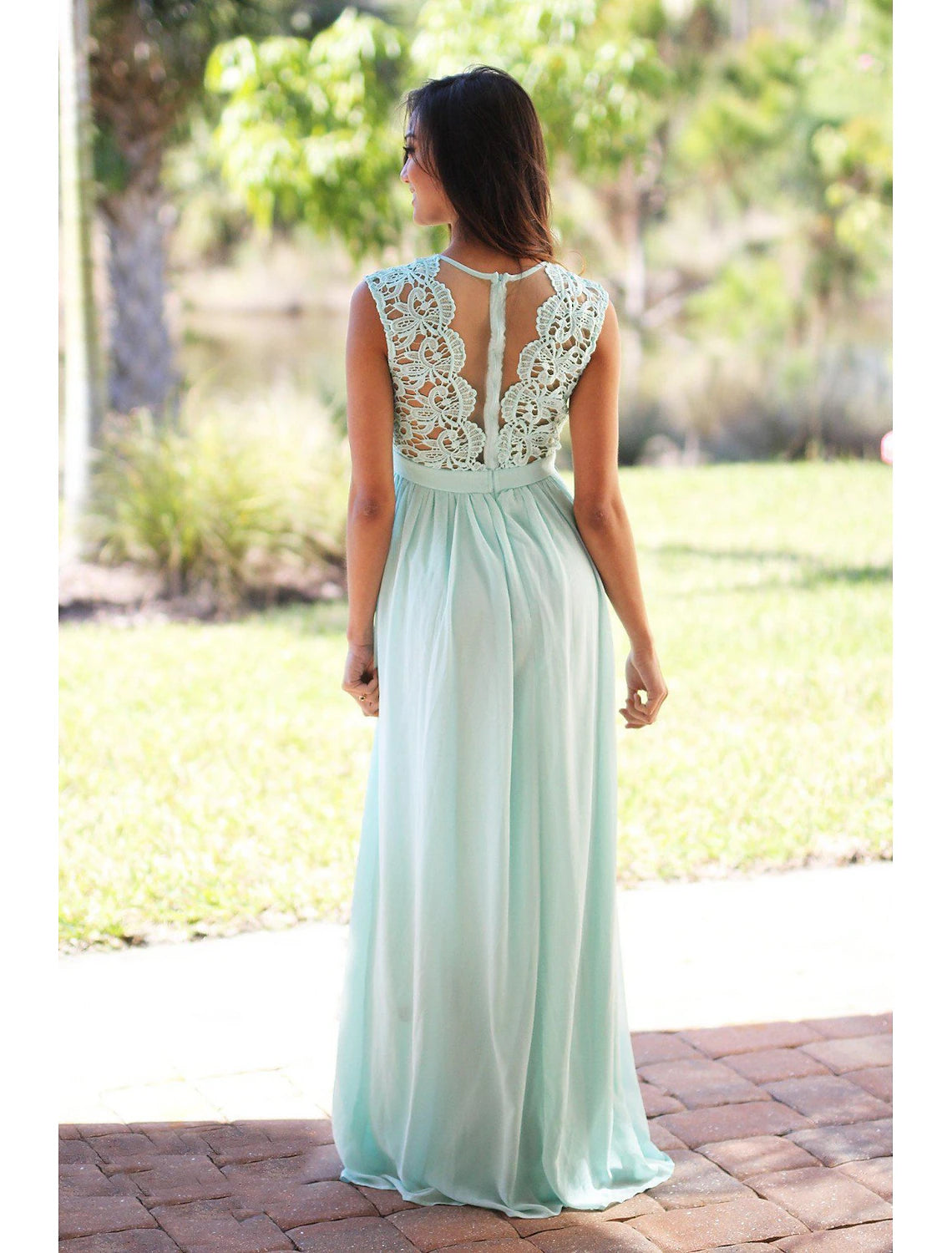 A-Line Bridesmaid Dress Jewel Neck Sleeveless Elegant Floor Length Chiffon / Lace with Sash / Ribbon / Pleats