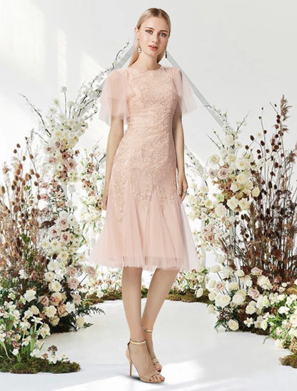 A-Line Cocktail Dresses Flirty Dress Graduation Knee Length Half Sleeve Jewel Neck Lace with Appliques