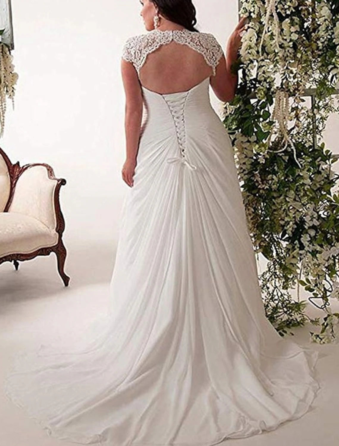 Open Back Plus Size Curve Wedding Dresses A-Line V Neck Cap Sleeve Sweep / Brush Train Chiffon Bridal Gowns With Ruched Appliques