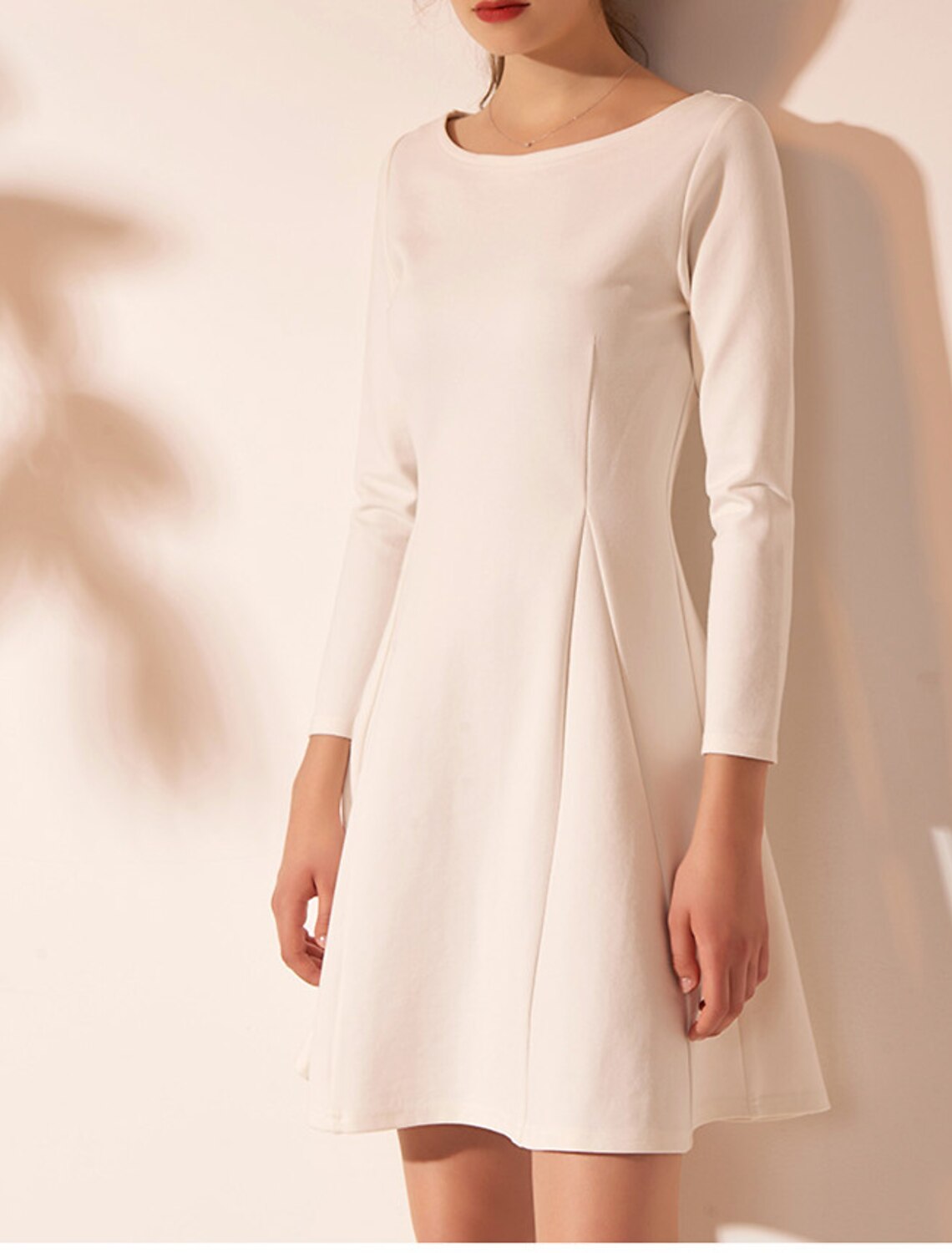 A-Line Minimalist White Graduation Cocktail Party Dress Jewel Neck Long Sleeve Short / Mini Spandex with Pleats