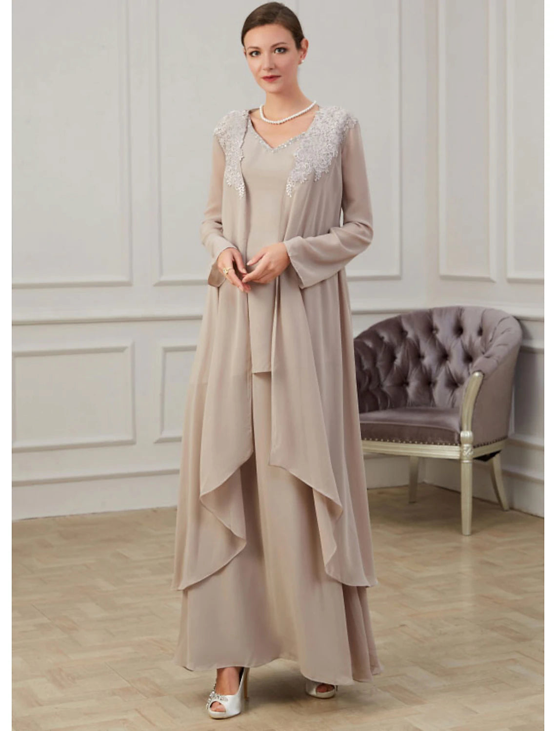 A-Line Mother of the Bride Dress Elegant Jewel Neck Floor Length Chiffon Long Sleeve Jacket Dresses with Appliques