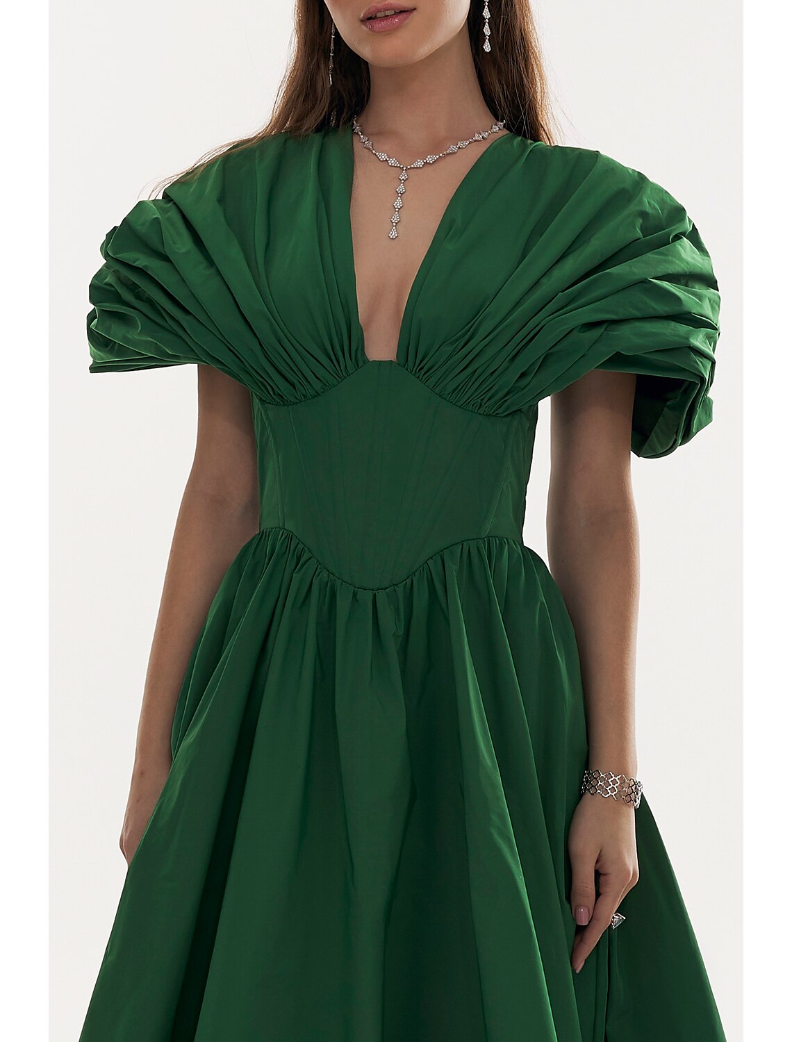 A-Line Evening Gown Elegant Red Green Dress Formal Black Dress Plus Size Fall Floor Length Short Sleeve V Neck Satin with Pleats