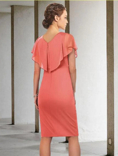 Sheath / Column Mother of the Bride Dress Elegant V Neck Knee Length Chiffon Short Sleeve with Ruched