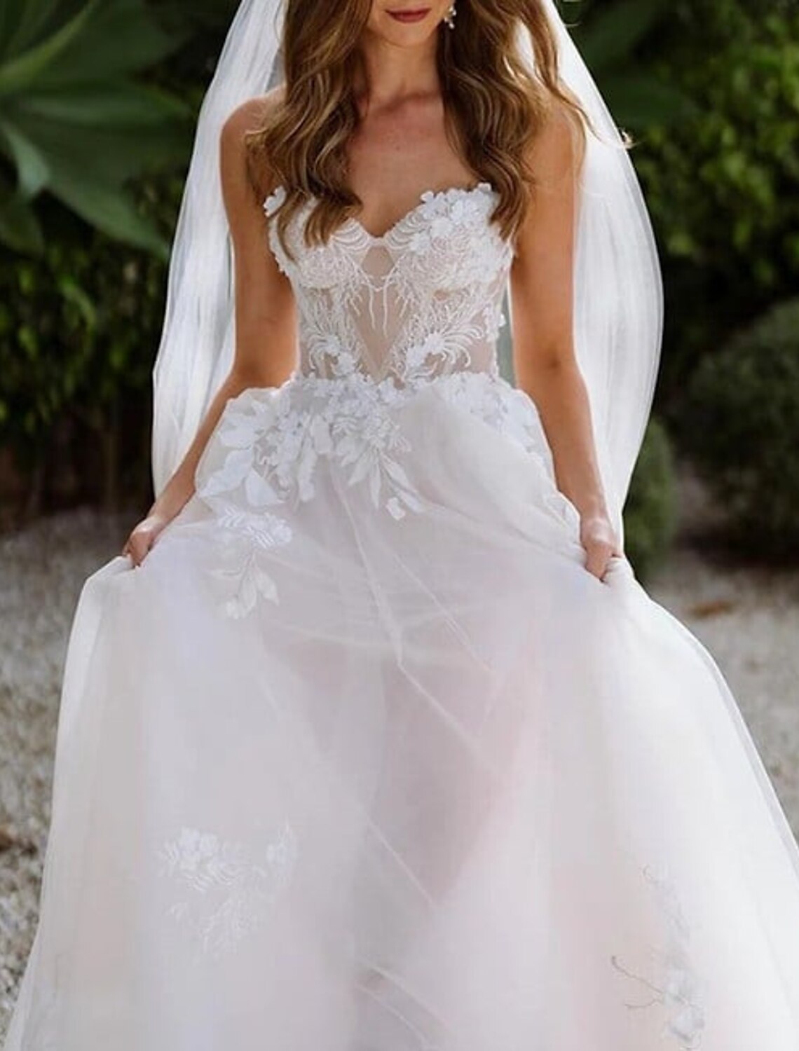 Beach Boho Wedding Dresses A-Line Sweetheart Strapless Sweep / Brush Train Satin Bridal Gowns With Appliques Solid Color