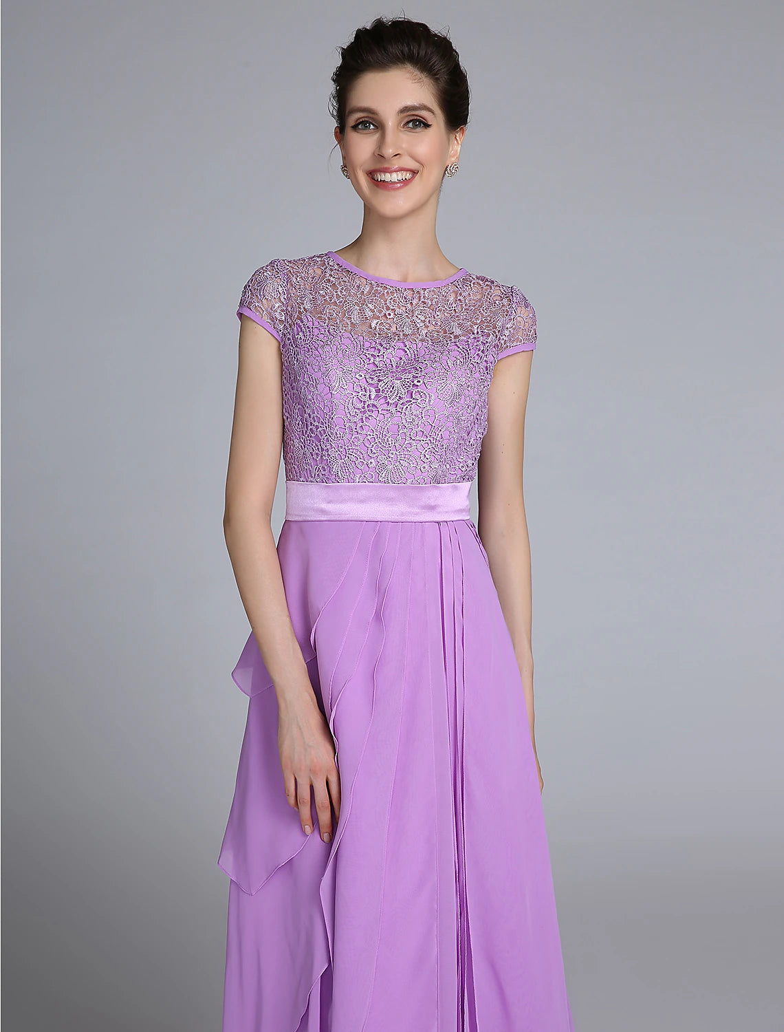 Sheath / Column Mother of the Bride Dress See Through Jewel Neck Floor Length Chiffon Short Sleeve No with Lace