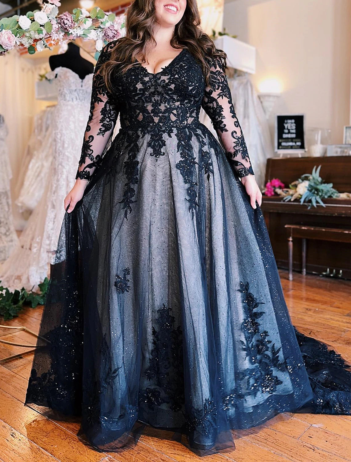 A-Line Evening Gown Black Dress Formal Wedding Court Train Sleeveless V Neck Fall Wedding Reception Tulle with Slit Appliques