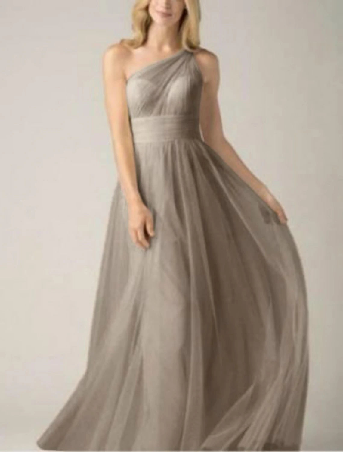 A-Line Bridesmaid Dress One Shoulder Sleeveless Elegant Floor Length Tulle