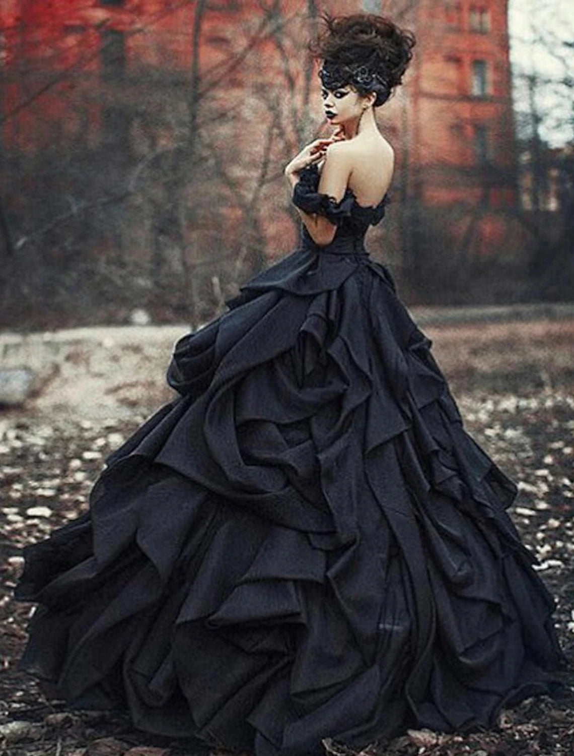 Engagement Gothic Black Wedding Dresses Formal Fall Ball Gown Off Shoulder Cap Sleeve Court Train Satin Bridal Gowns With Lace Ruched Summer Halloween Wedding Party