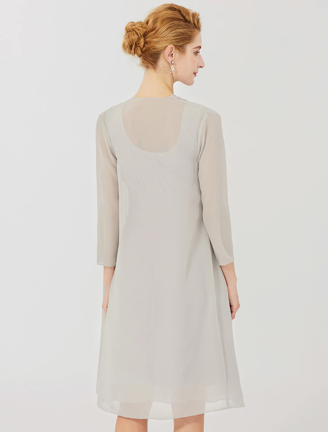 Sheath / Column Mother of the Bride Dress Formal Classic & Timeless Elegant & Luxurious Convertible Dress Jewel Neck Knee Length Chiffon 3/4 Length Sleeve with Criss Cross Crystal Brooch