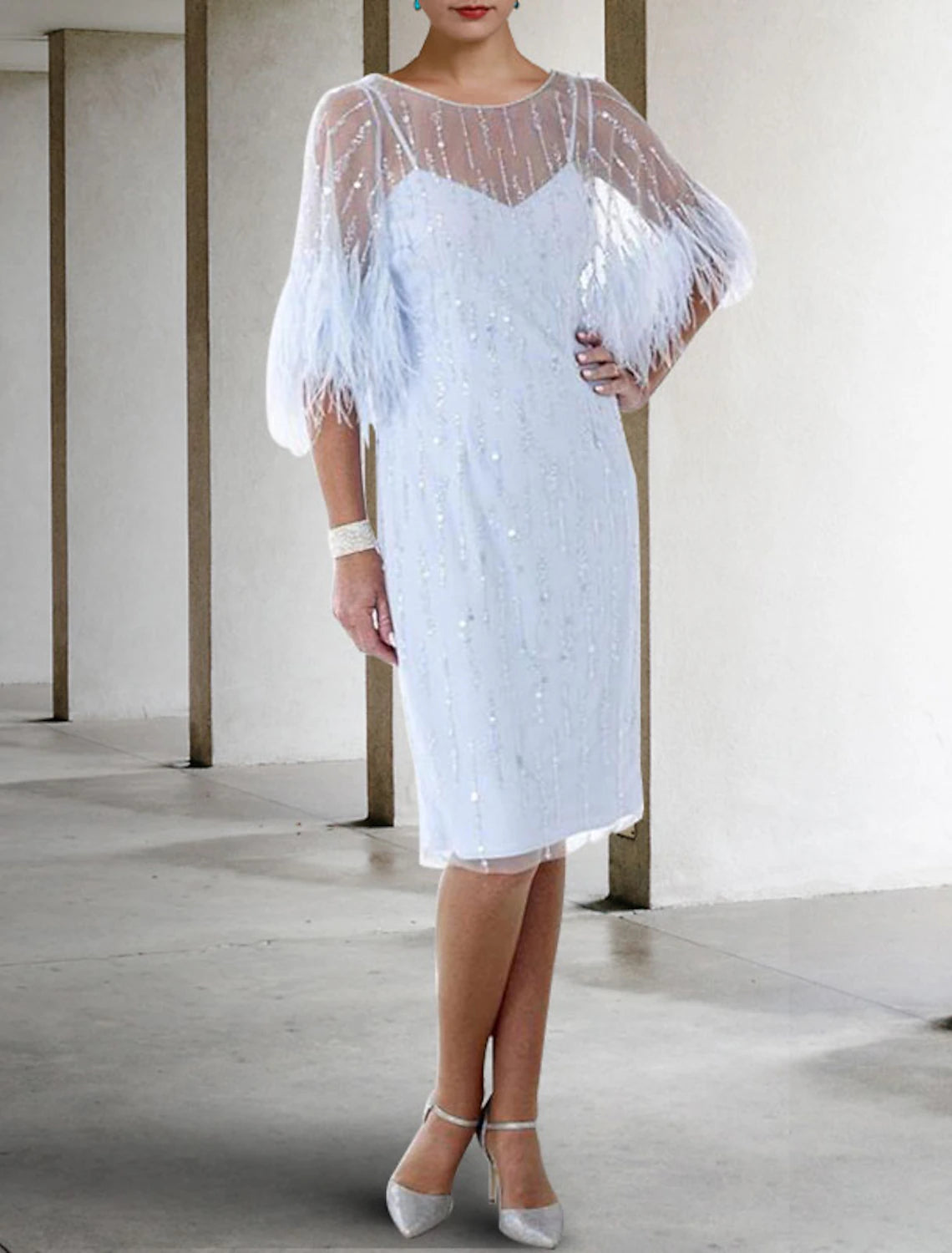 Sheath / Column Mother of the Bride Dress Elegant Sparkle & Shine Jewel Neck Knee Length Stretch Chiffon Half Sleeve with Feather Beading Sequin