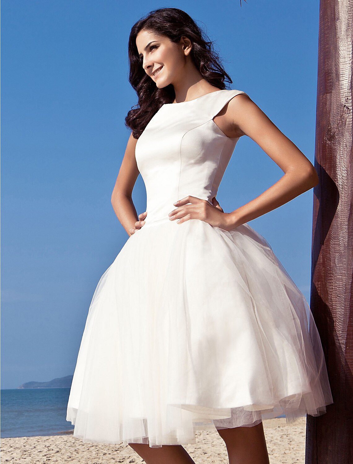 Beach Little White Dresses Wedding Dresses A-Line Scoop Neck Cap Sleeve Knee Length Satin Bridal Gowns With Draping