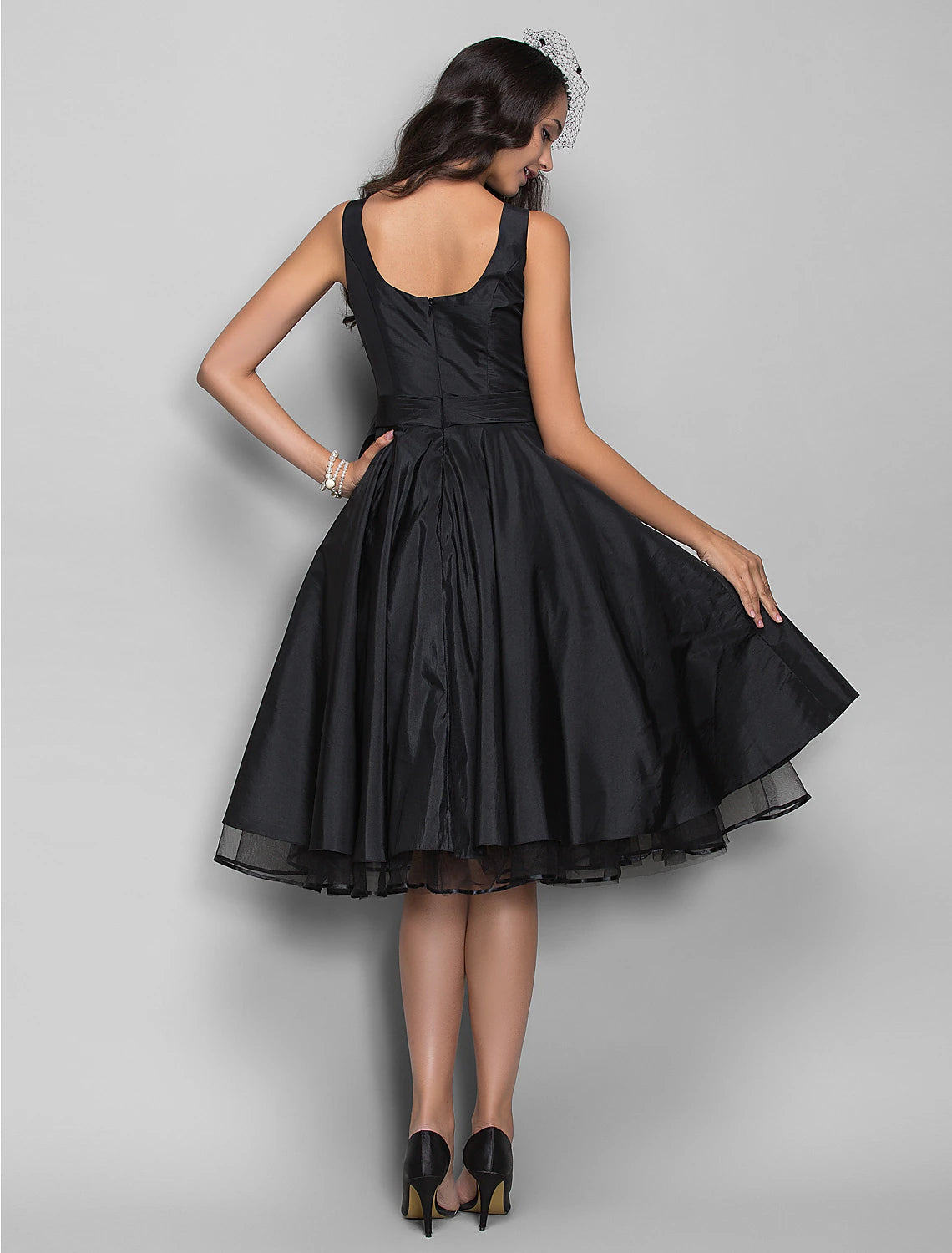 A-Line Cocktail Dresses Vintage Dress Halloween Wedding Guest Knee Length Sleeveless V Neck Taffeta with Pleats Crystals