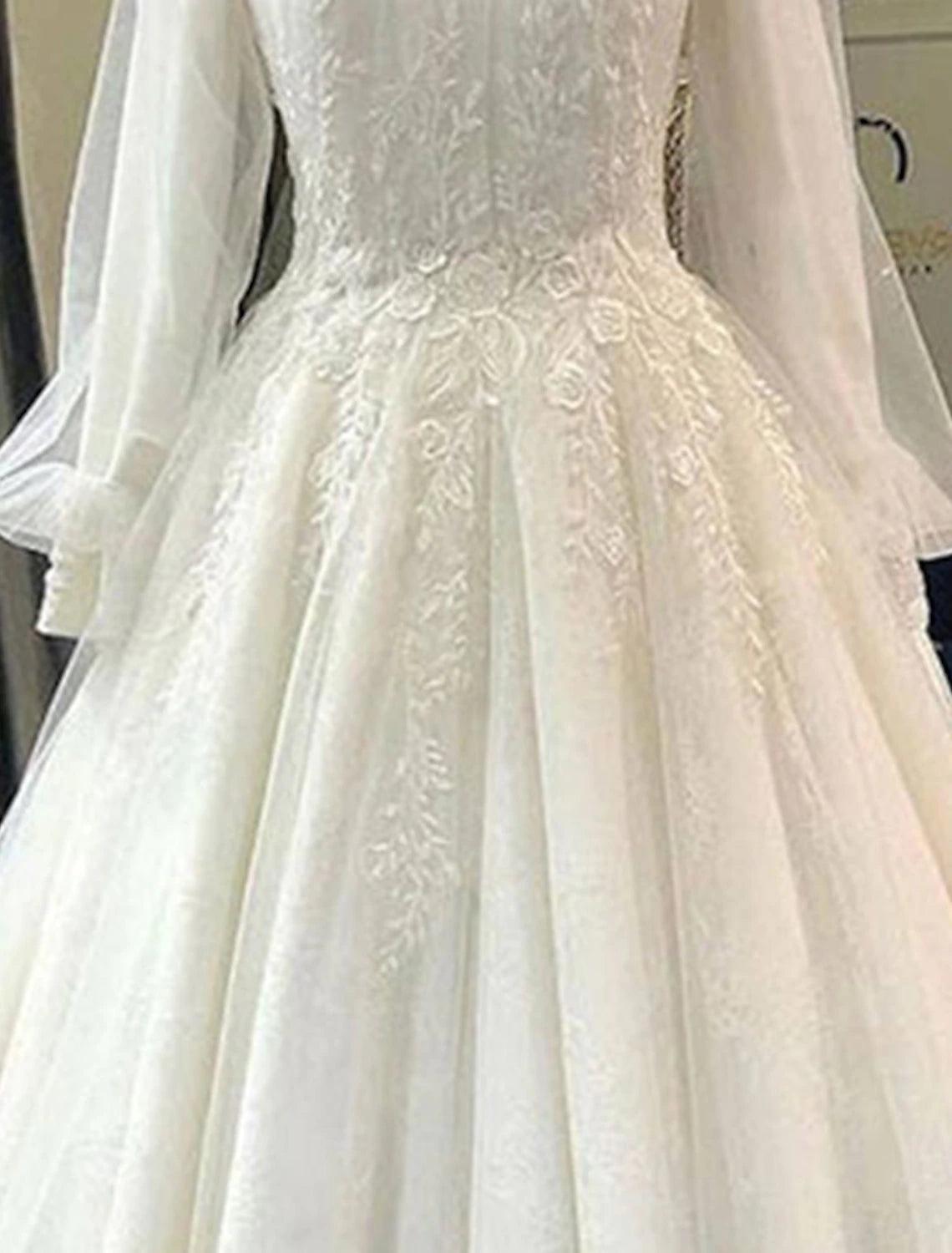 Engagement Vintage 1940s / 1950s Formal Fall Wedding Dresses Ball Gown High Neck Long Sleeve Court Train Lace Bridal Gowns With Pleats Appliques Summer Wedding Party