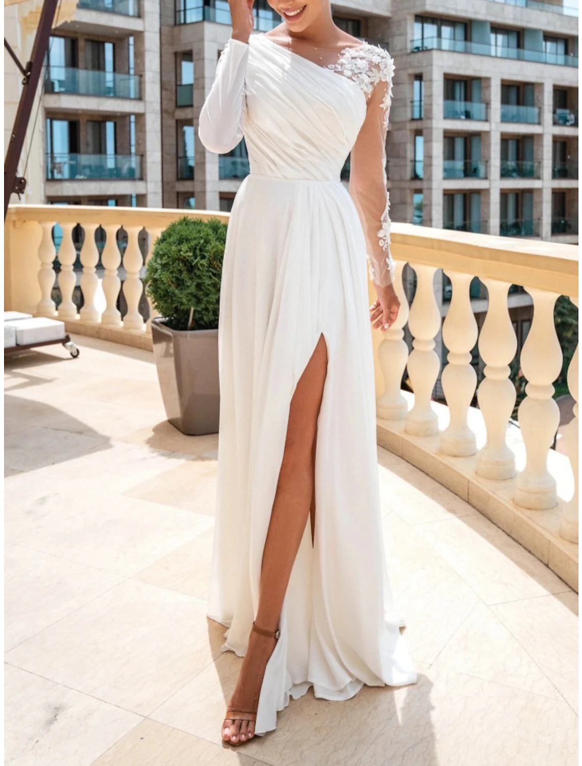 Beach Mature Wedding Dresses A-Line Scoop Neck Long Sleeve Sweep / Brush Train Chiffon Bridal Gowns With Pleats Split Front