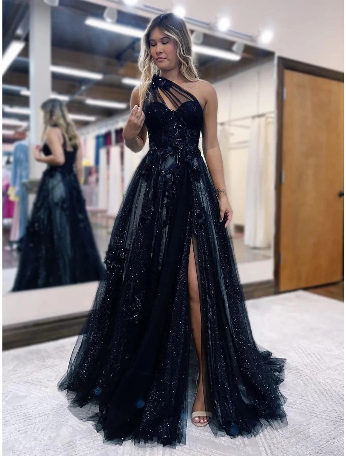 A-Line Prom Dresses Color Block Dress Formal Sweep / Brush Train Sleeveless One Shoulder Tulle Backless with Pleats Appliques