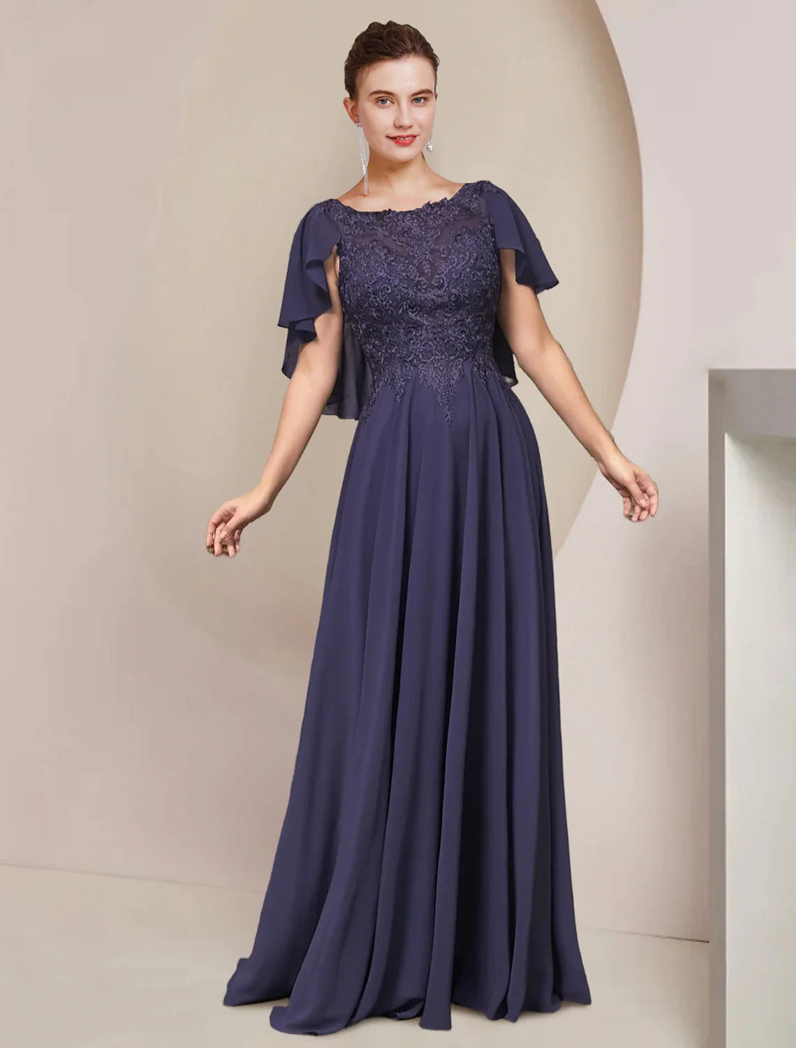 A-Line Mother of the Bride Dress Formal Wedding Guest Elegant Scoop Neck Floor Length Chiffon Lace Sleeveless with Pleats Appliques