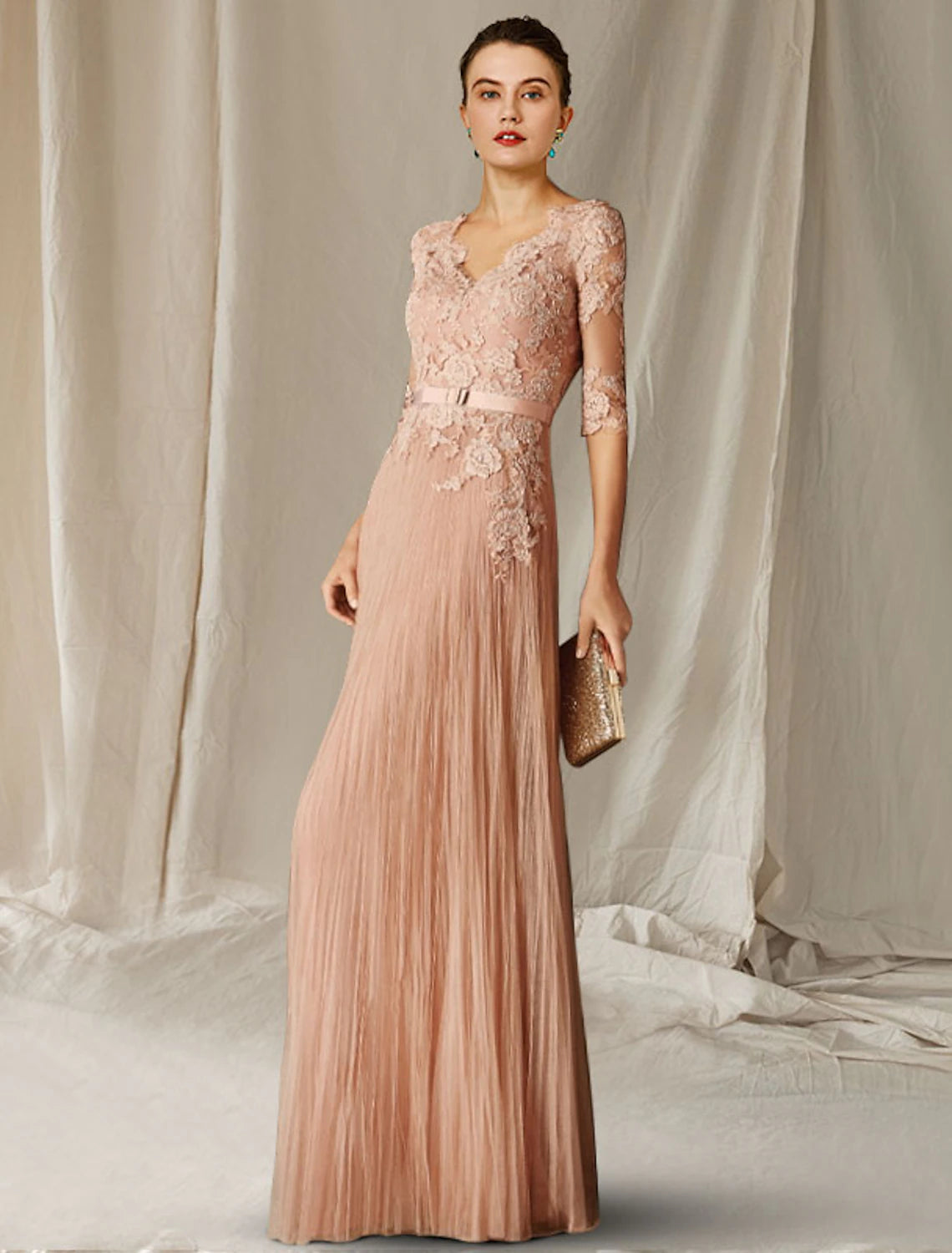 A-Line Mother of the Bride Dress Luxurious Elegant V Neck Floor Length Lace Tulle Half Sleeve with Pleats Appliques